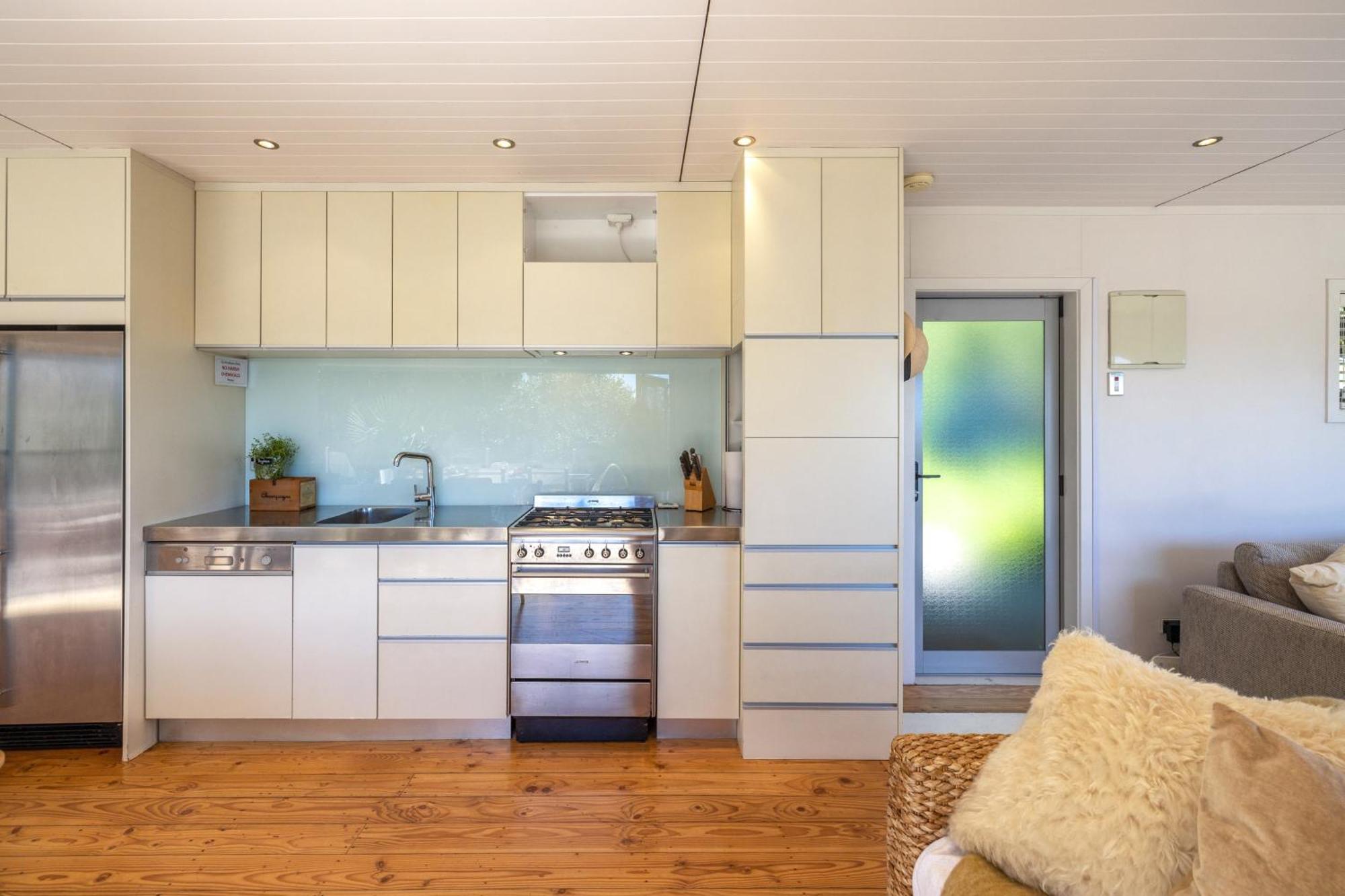 Tawa Cottage - Coast & Country Oneroa المظهر الخارجي الصورة